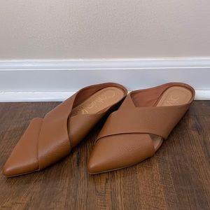 CALVIN KLEIN Pebbled Leather Flat Mules - Size 8